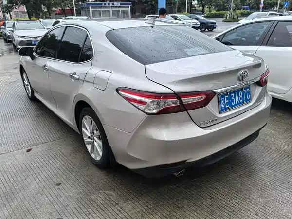 Toyota Camry 2021