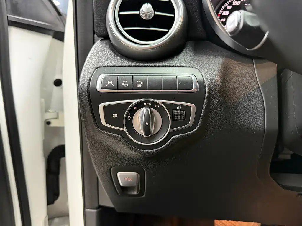 Mercedes-Benz GLC 2017 — фото 18