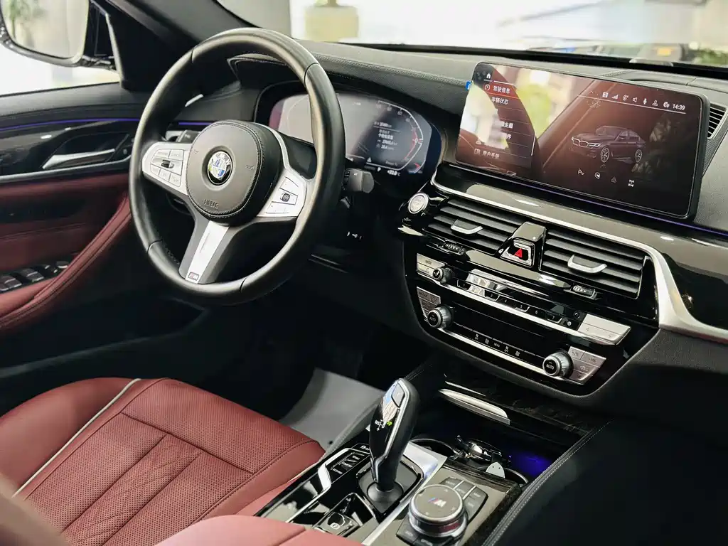 BMW 5 Series 2023 — фото 13