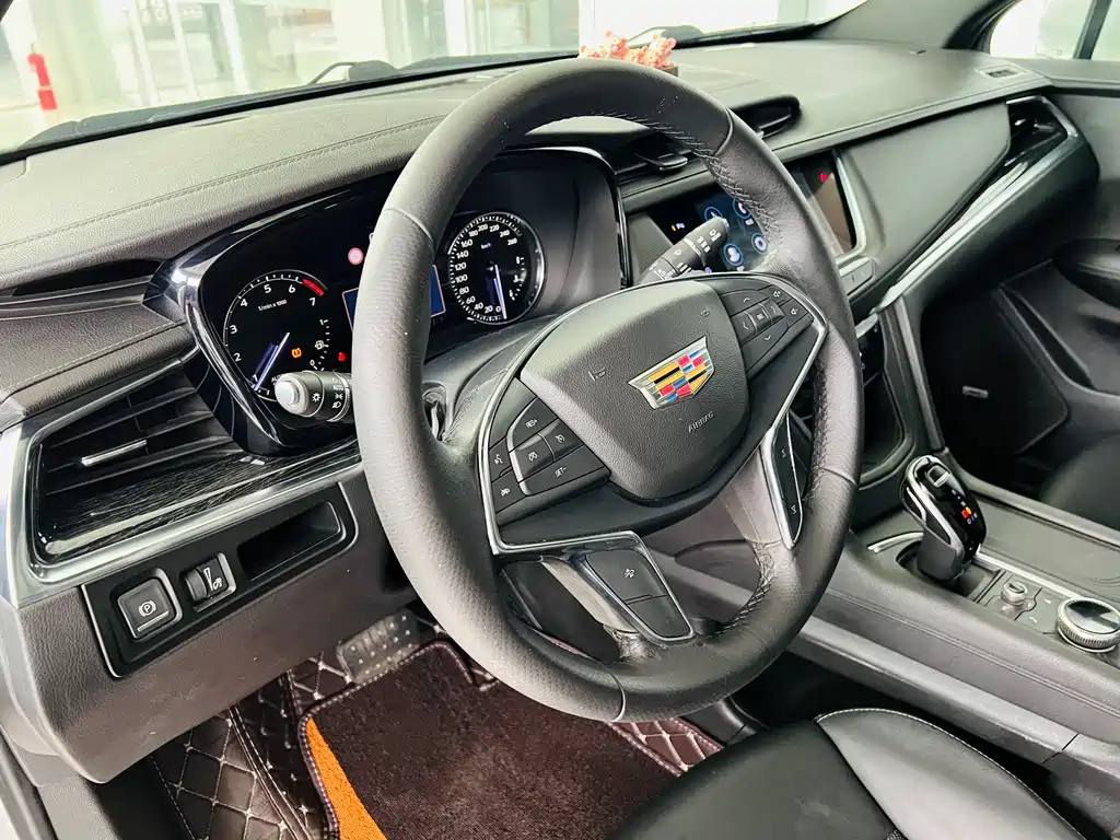 Cadillac XT5 2020 — фото 21