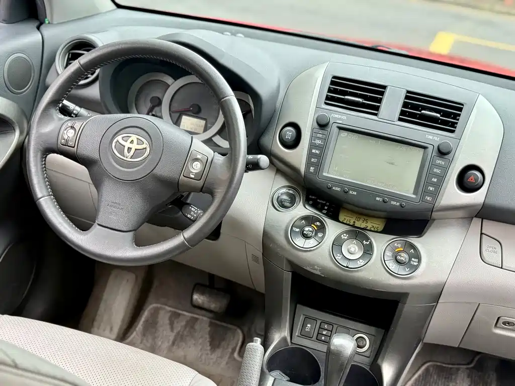 Toyota RAV4 2009 — фото 18