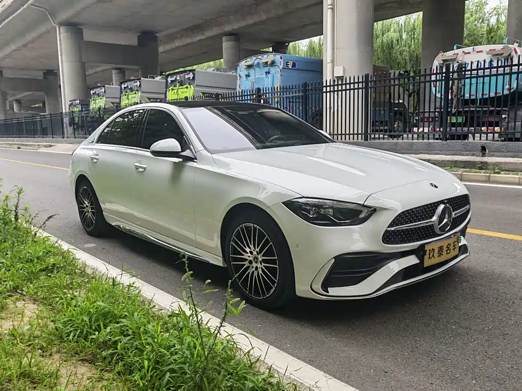 Mercedes-Benz C-Class 2022