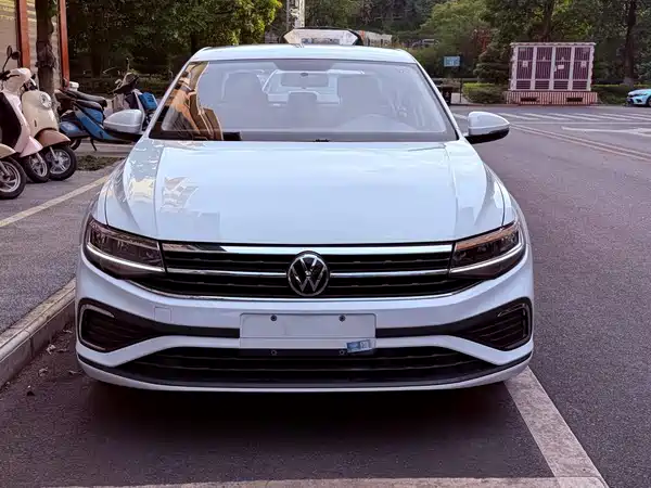 Volkswagen Bora 2024