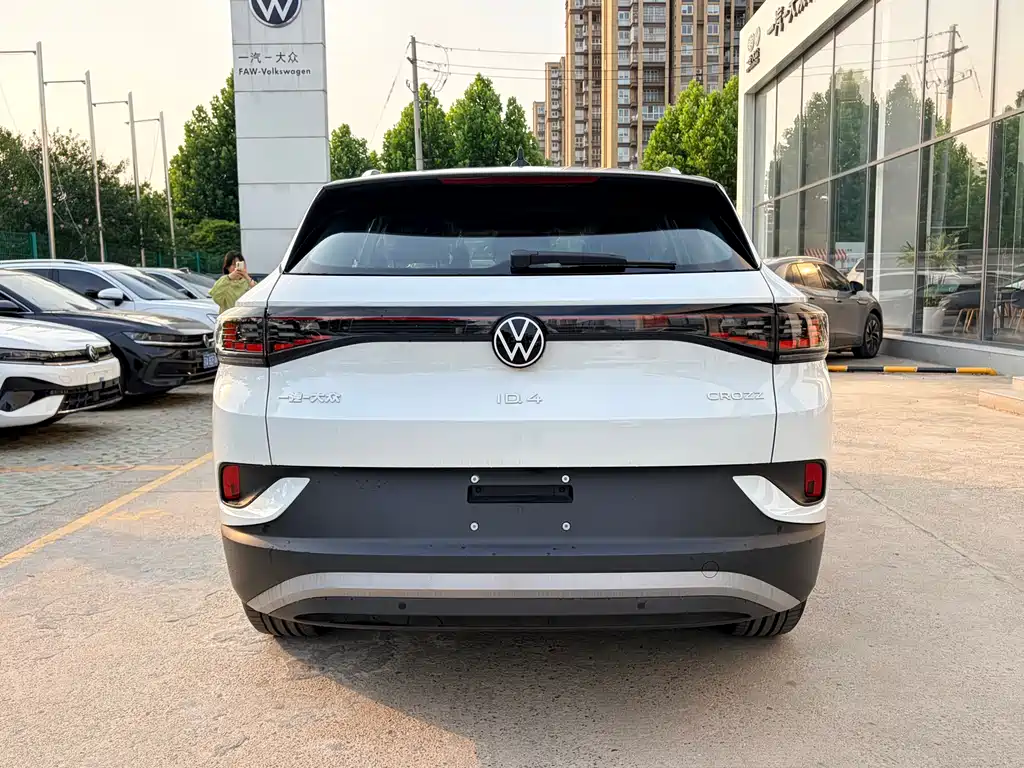 Volkswagen ID.4 Crozz — фото 11