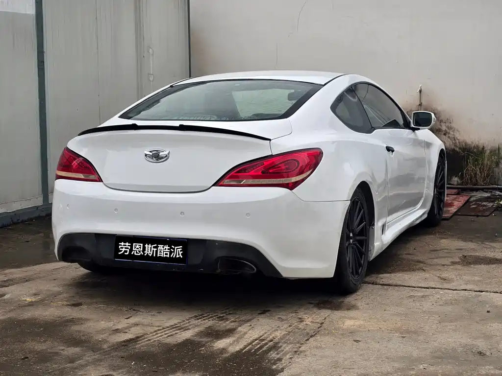 Hyundai Genesis Coupe 2011 — фото 13