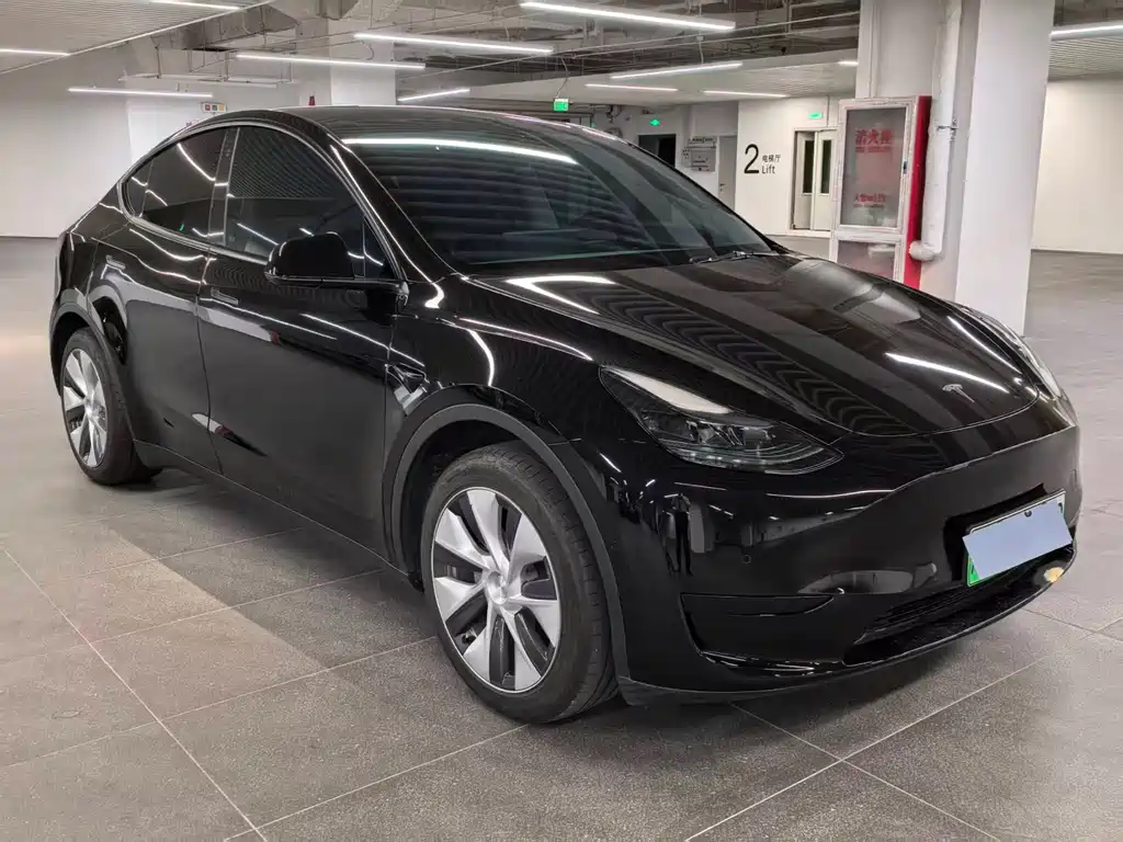 Tesla Model Y 2023 — фото 3