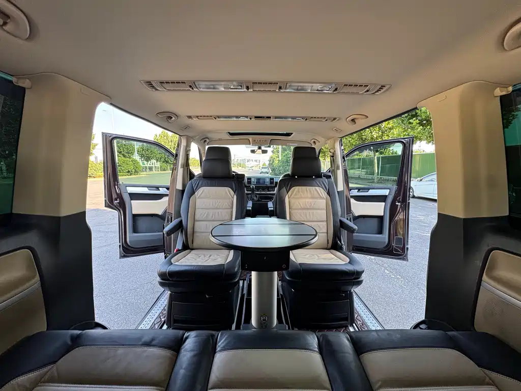 Volkswagen Multivan 2016 — фото 33