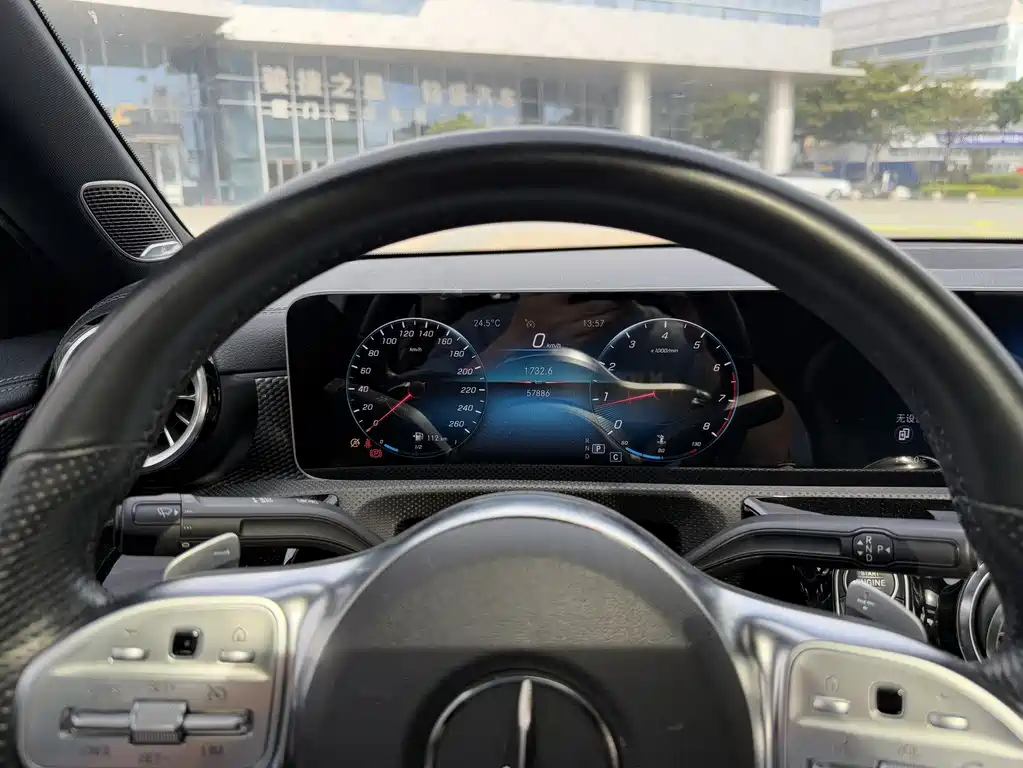 Mercedes-Benz A-Class 2019 — фото 9