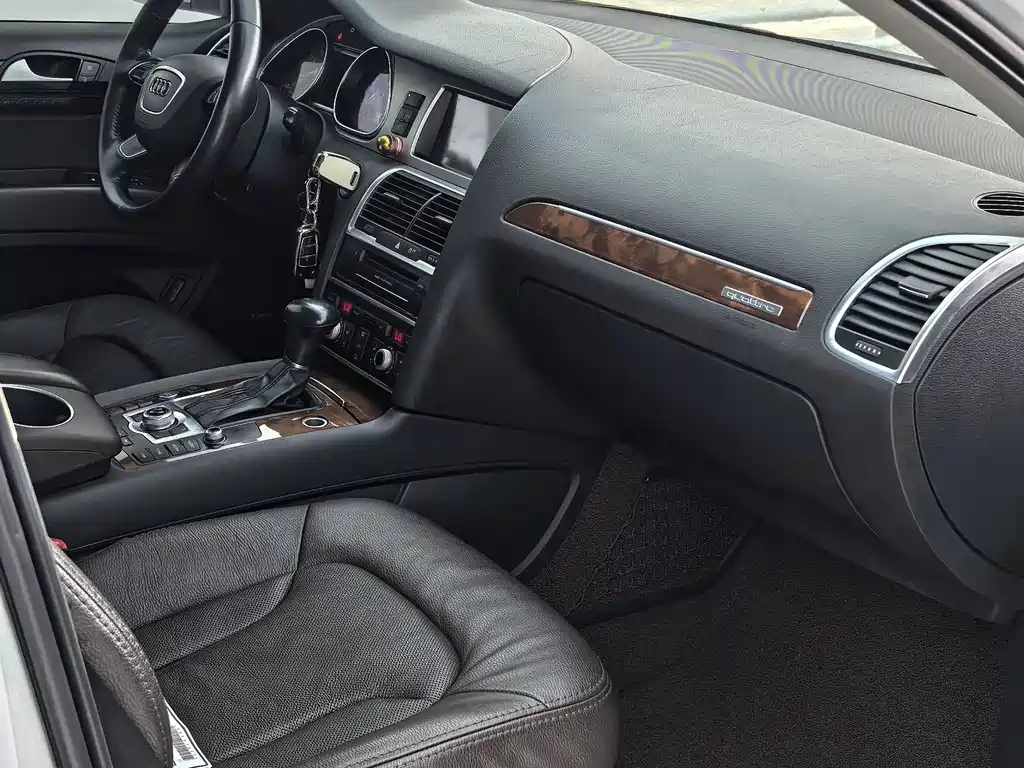 Audi Q7 2015 — фото 19