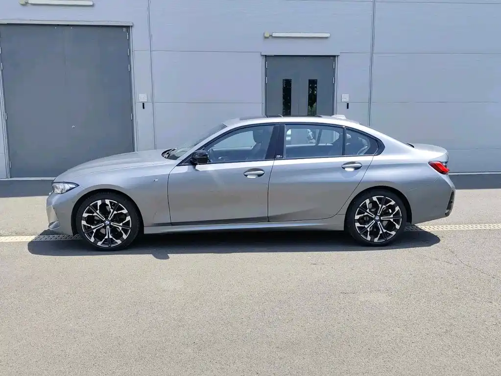 BMW 3 Series 2025