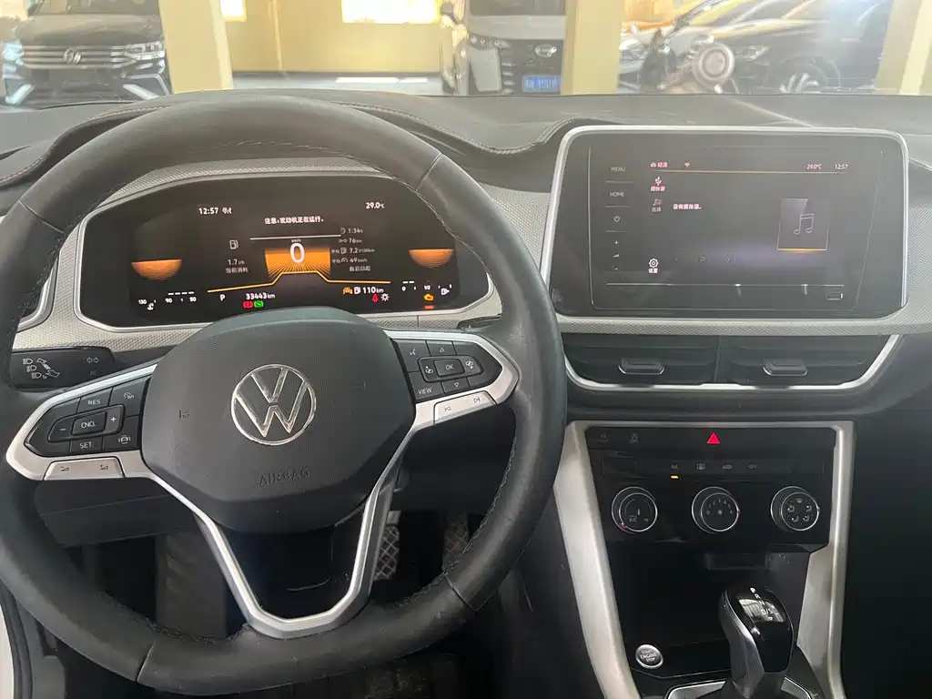 Volkswagen T-Roc 2023 — фото 14