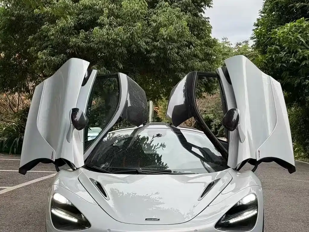McLaren 720S 2020 — фото 3