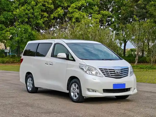 Toyota Alphard 2010
