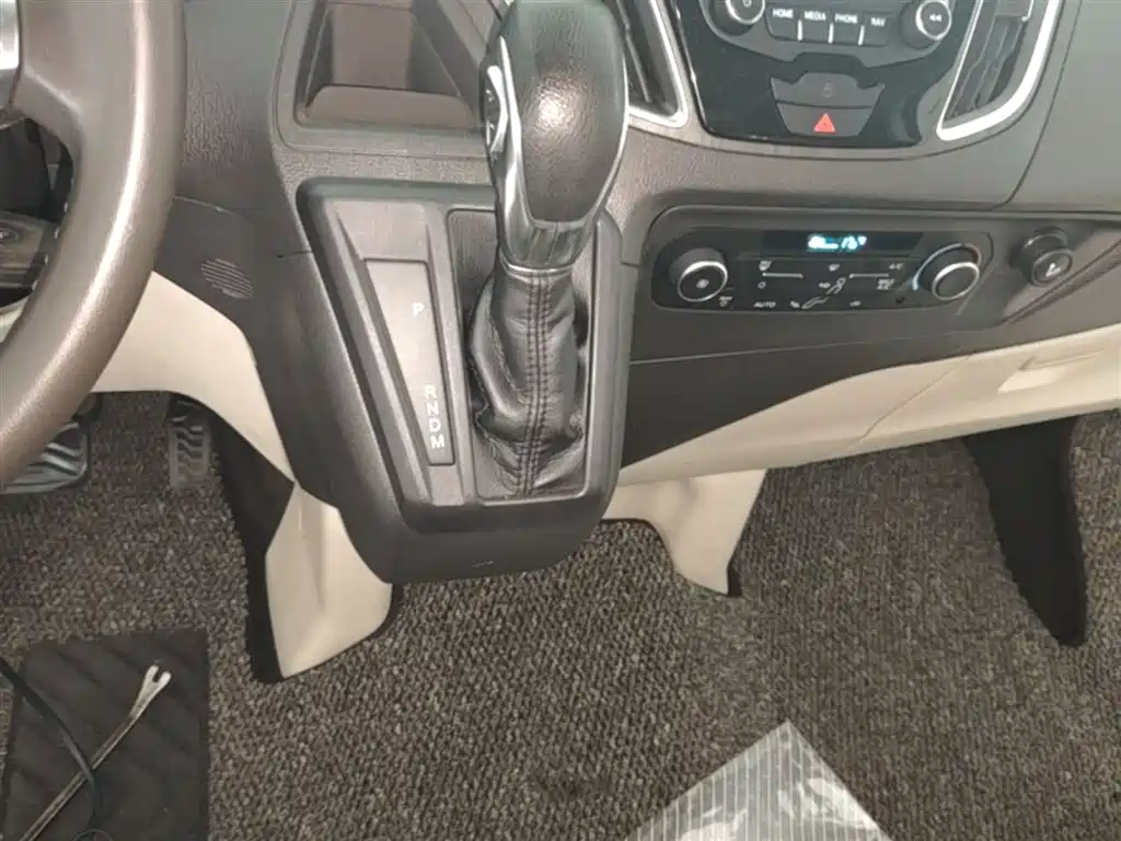 Ford Tourneo 2020 — фото 14