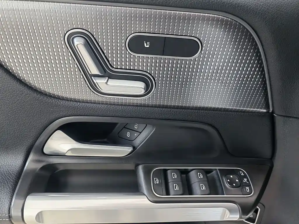 Mercedes-Benz GLB 2021