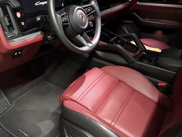 Porsche Cayenne 2025