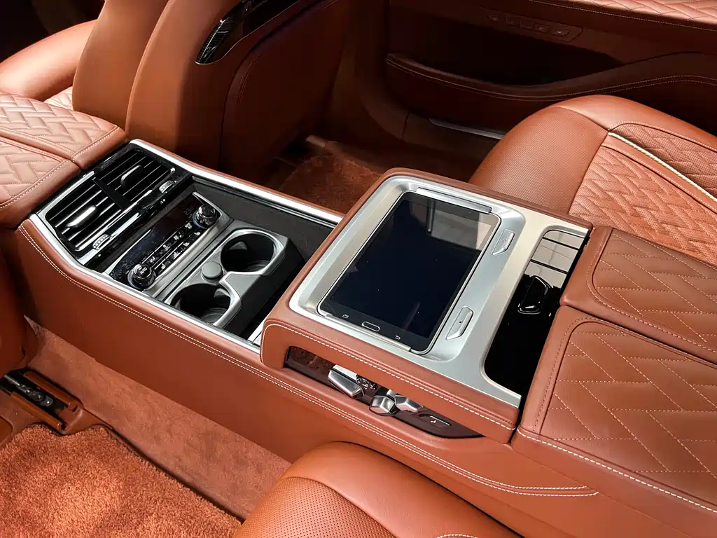 BMW 7 Series 2019 — фото 14