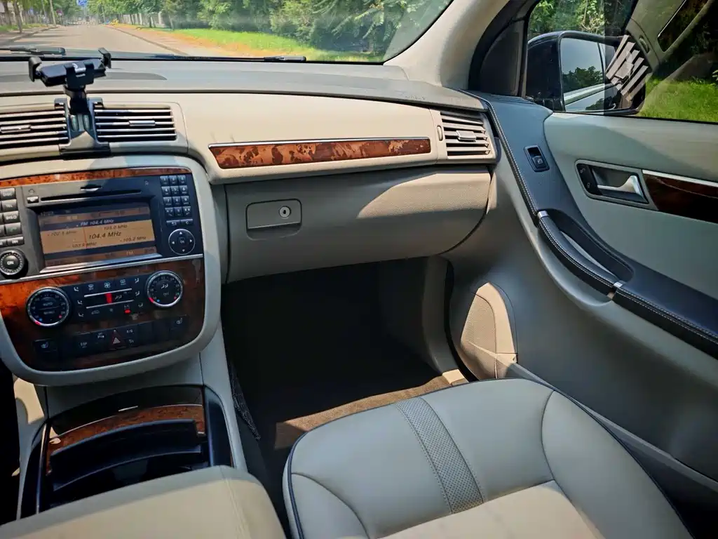 Mercedes-Benz R-Class 2013