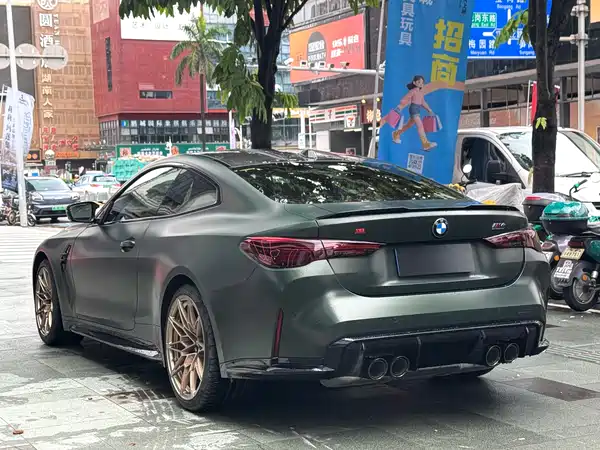 BMW M4 2025