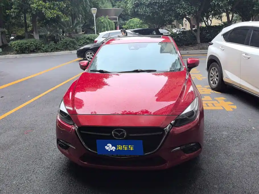 Mazda 3 Axela 2018 — фото 2