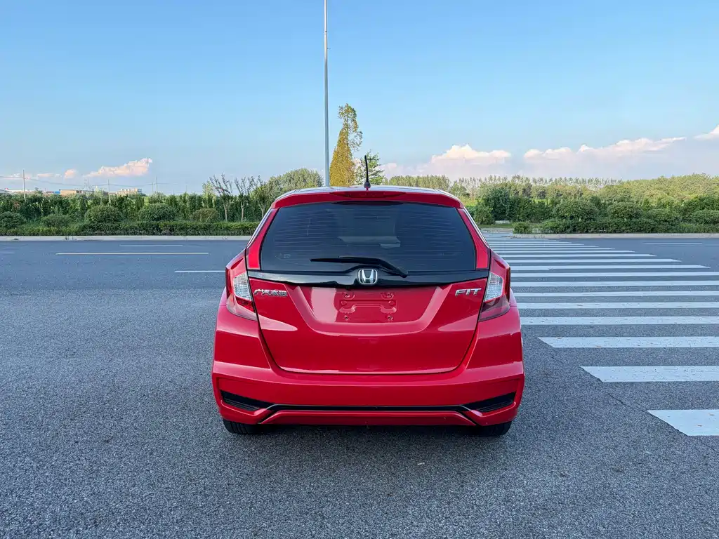 Honda Fit 2018 — фото 3