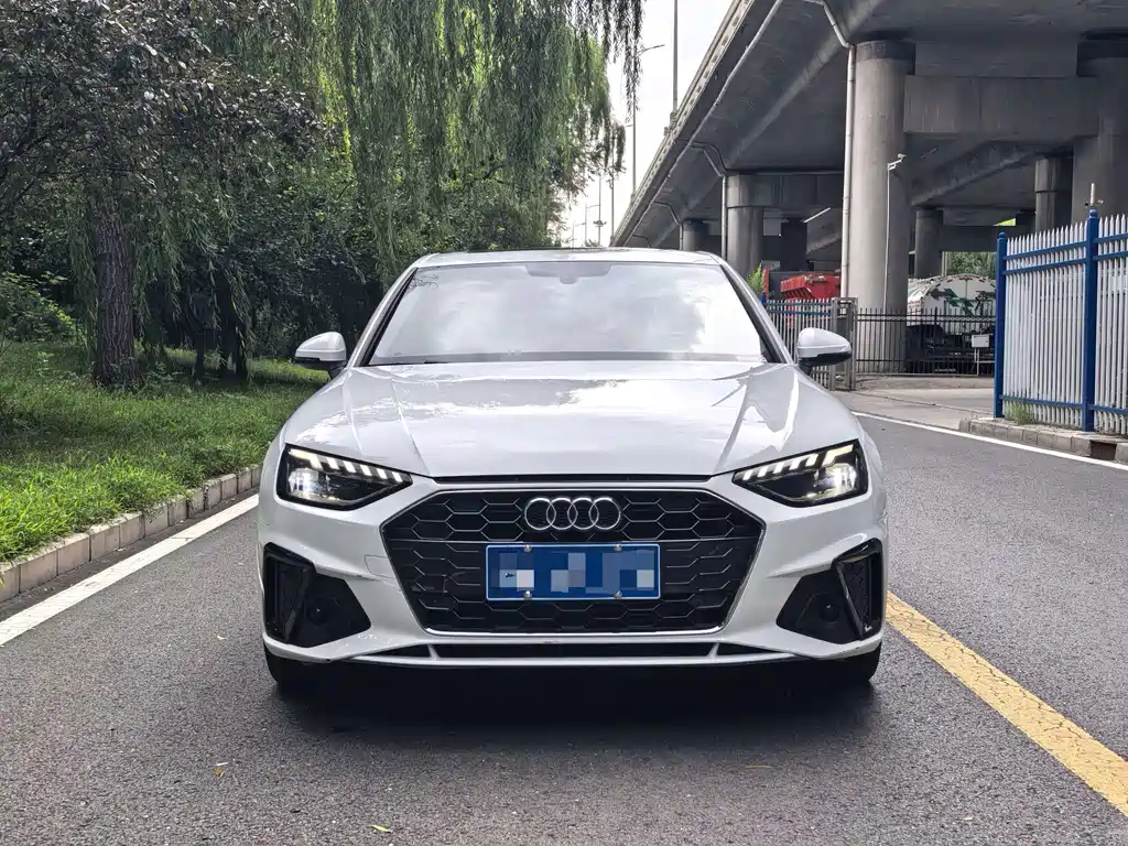 Audi A4L 2021