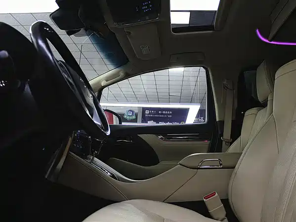 Toyota Alphard 2021