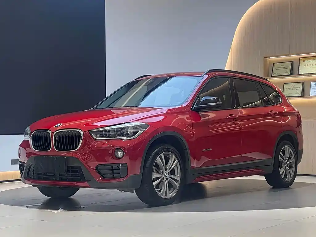 BMW X1 2018 — фото 1