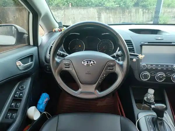 Kia K3 2015