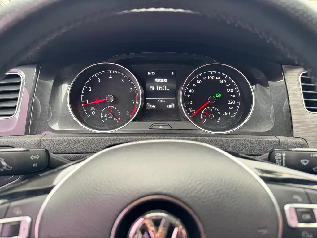 Volkswagen Golf 2018 — фото 11