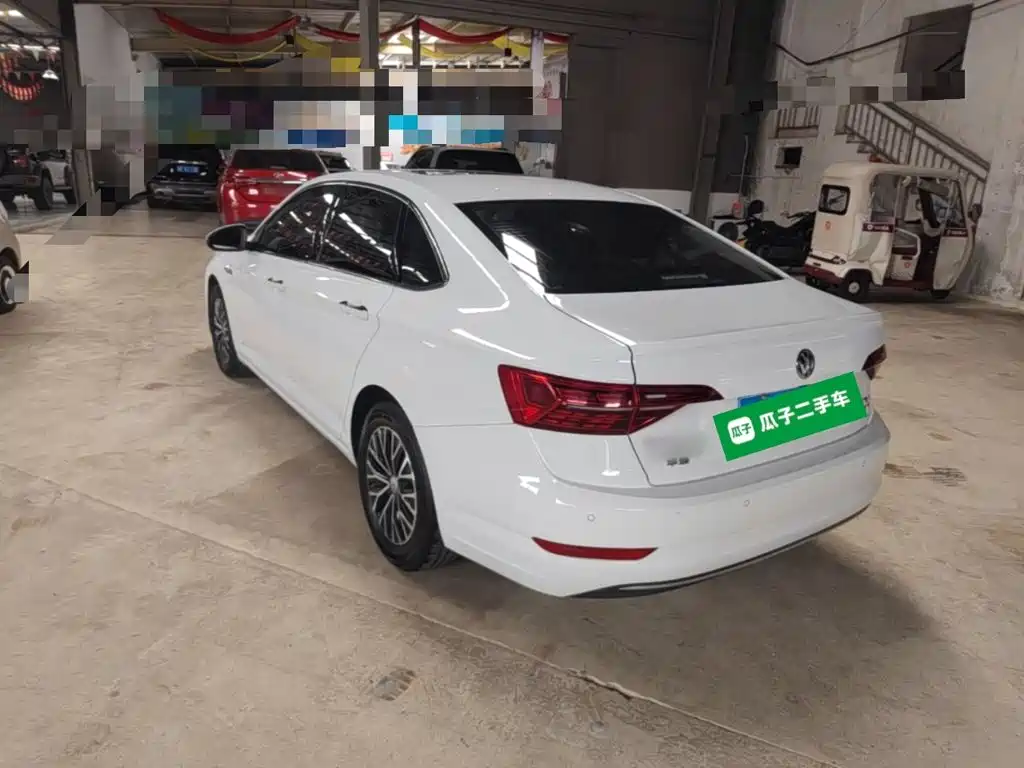Volkswagen Sagitar 2020
