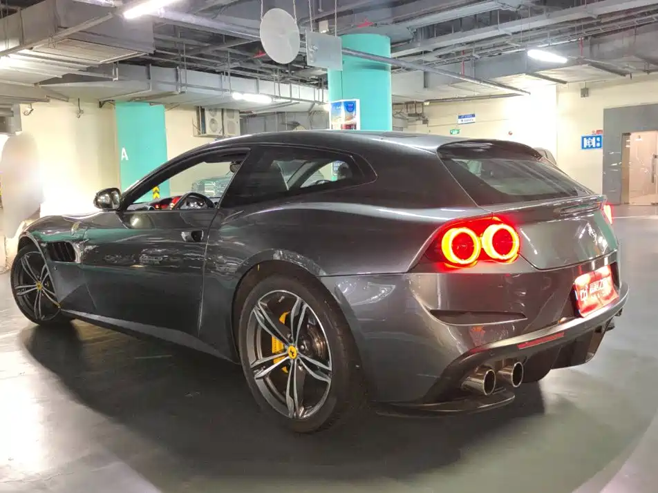 Ferrari GTC4Lusso 2019 — фото 4