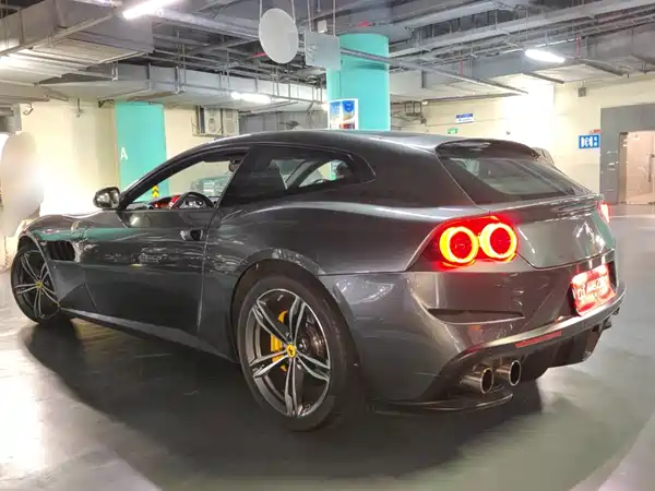 Ferrari GTC4Lusso 2019