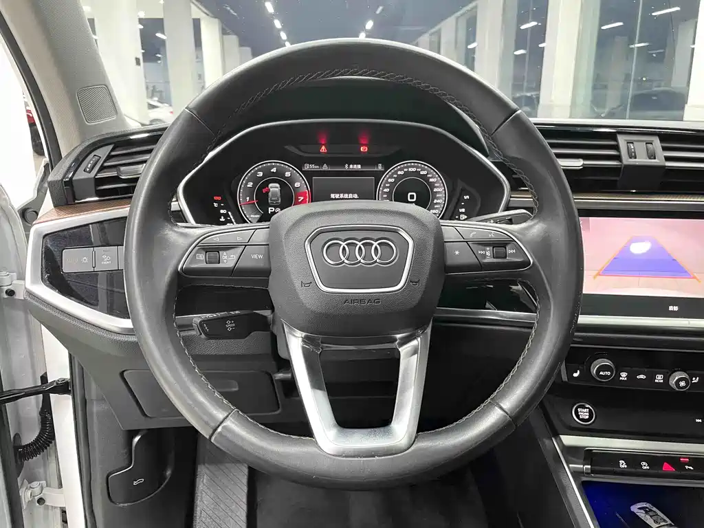 Audi Q3 2022 — фото 8