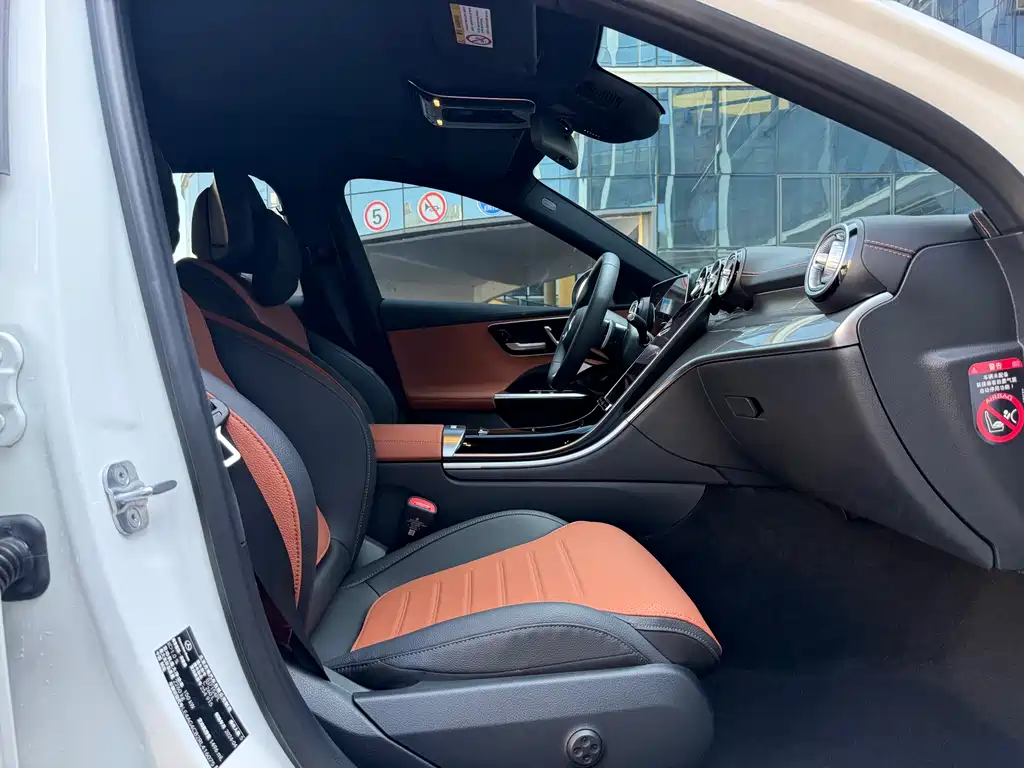 Mercedes-Benz C-Class 2024