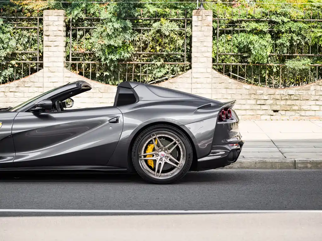 Ferrari 812 2023 — фото 21