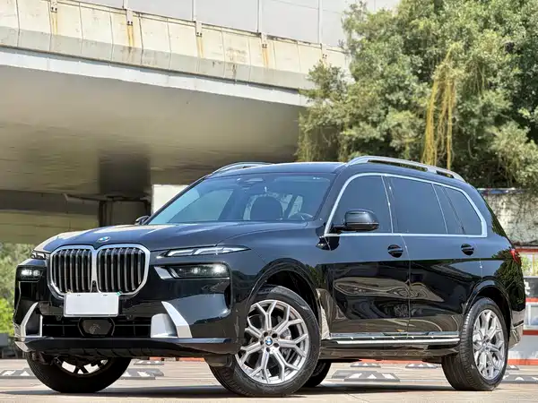 BMW X7 2023