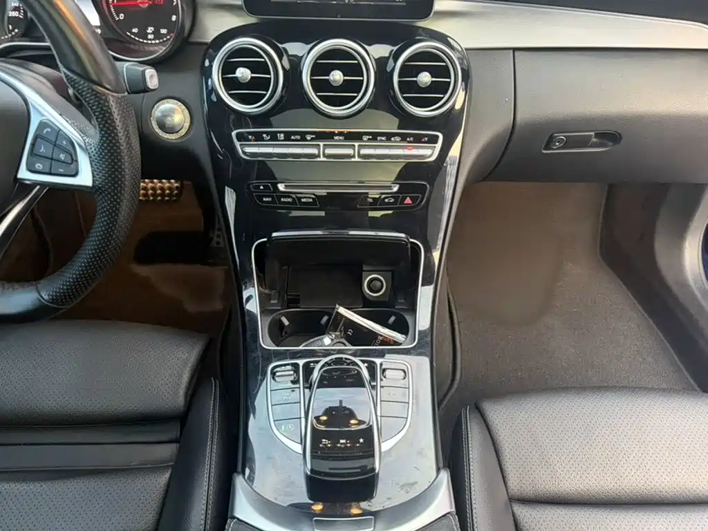 Mercedes-Benz C-Class 2017 — фото 15
