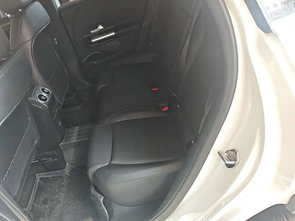 Mercedes-Benz GLA 2023 — фото 17