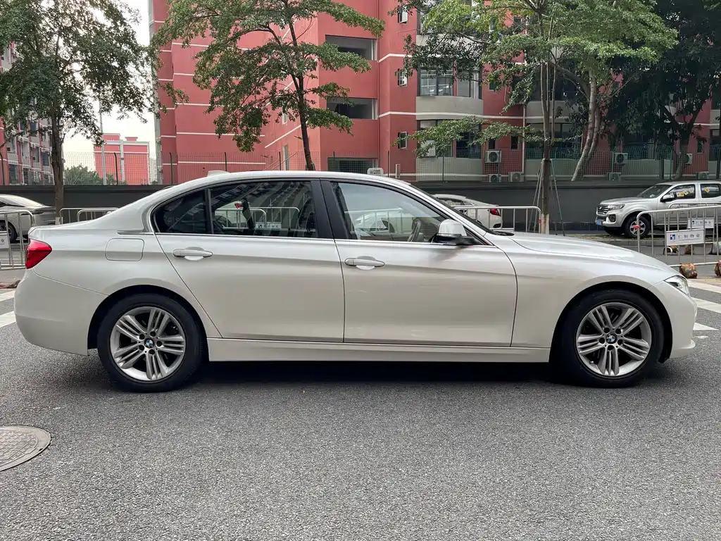 BMW 3 Series 2017