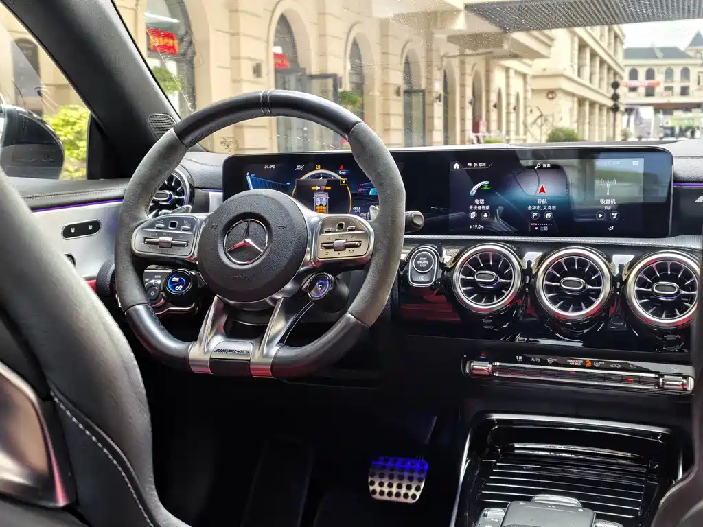 Mercedes-Benz CLA AMG 2021 — фото 10