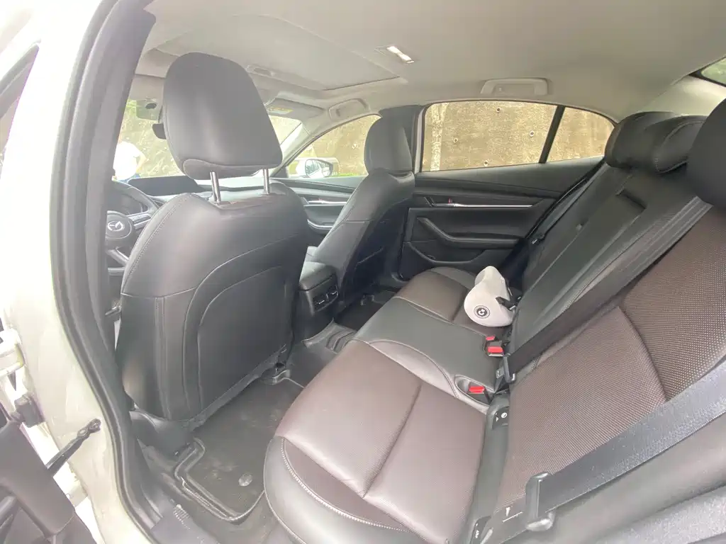 Mazda 3 Axela 2023