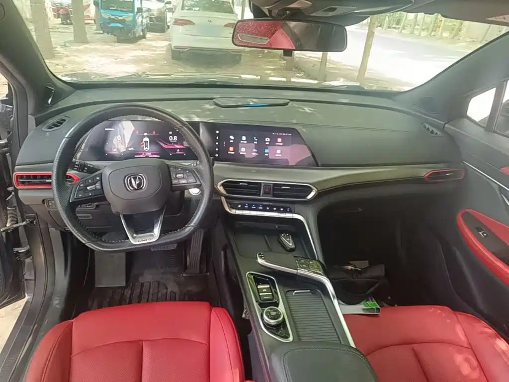 Changan UNI-T 2020 — фото 10