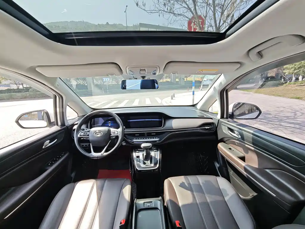 GAC Motor Trumpchi M6 2019 — фото 13