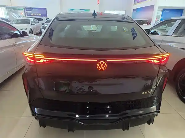 Volkswagen Distinctive 06 2025