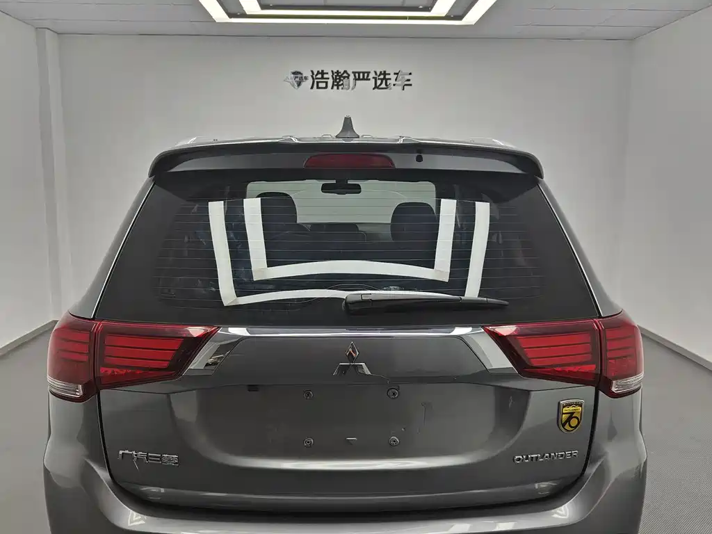 Mitsubishi Outlander 2020 — фото 5