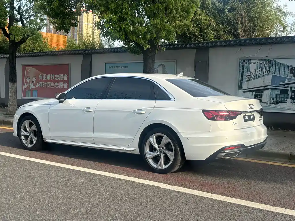 Audi A4L 2020 — фото 4