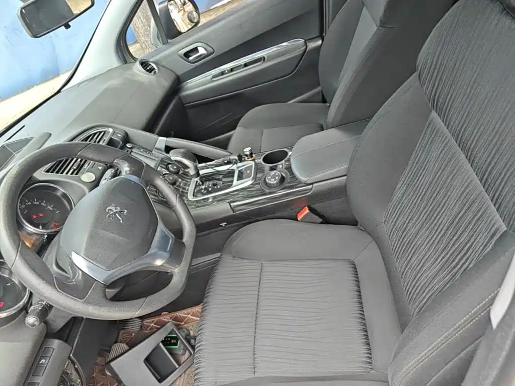 Peugeot 3008 2016 — фото 15