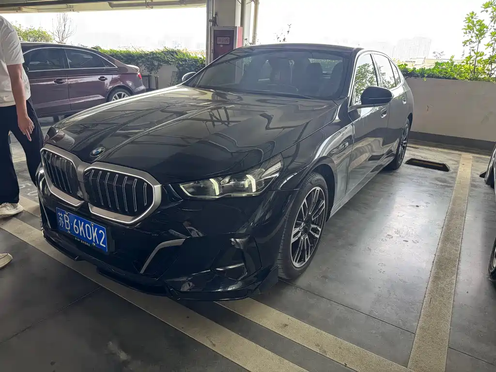 BMW 5 Series 2025