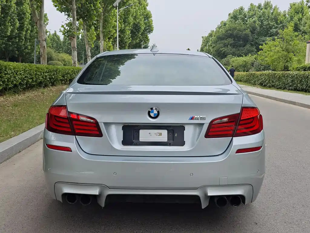 BMW M5 2015 — фото 8